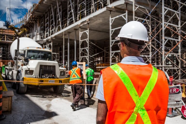 BRDE20190621001 Empresa alemana busca subcontratistas en el campo de equipamiento de interiores de alta calidad: instalación de suelos, alicatado, instalación de calefacción, climatización y sanitarios y obras en madera y metal