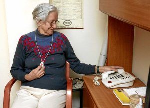 Ref: TOSI20170425001 - Reloj inteligente con sistema de asistencia remota y detección de caídas para personas mayores
