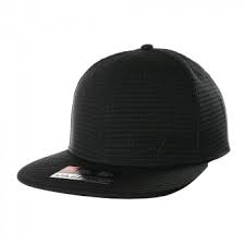 Ref. BRAT20170714003 Fabricante austríaco de gorros y cintas para la cabeza de uso deportivo busca compañías de la industria de la confección con el fin de establecer acuerdos de fabricación