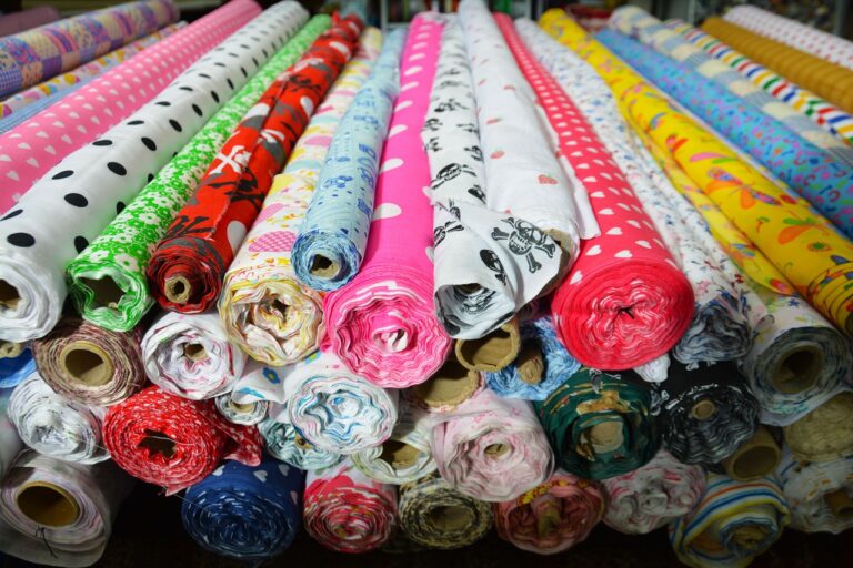 Ref. BRRO20201028001 Empresa rumana de confección textil busca proveedores de tejidos